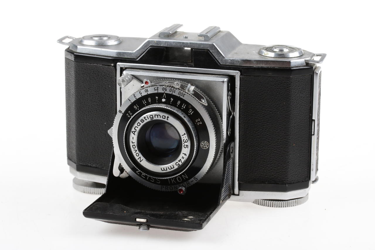 Zeiss Ikon Ikonta 35 522/24 / Sucherkamera mit Novar Anastigmat 45mm f/3,5