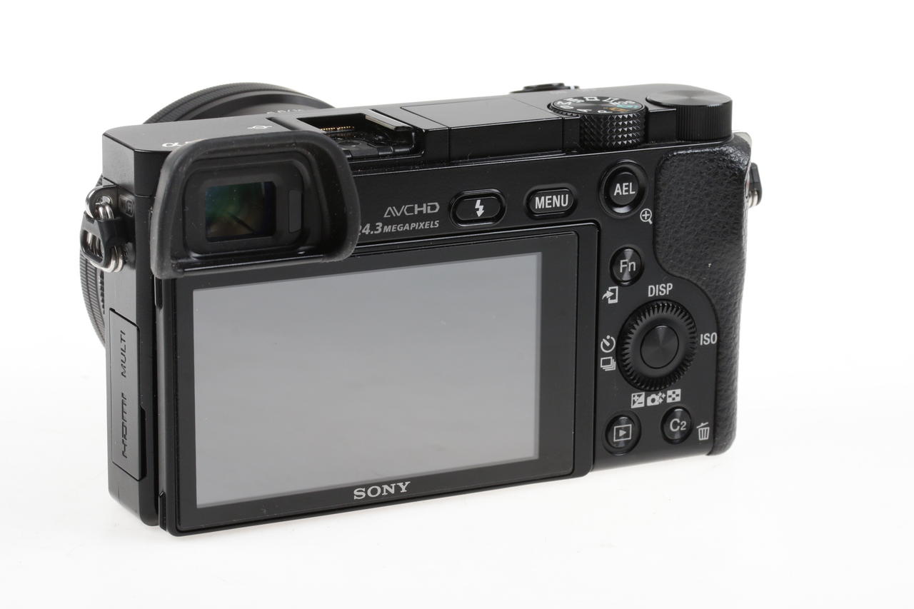 Sony Alpha 6000 mit E PZ 16-50mm OSS - #3941739
