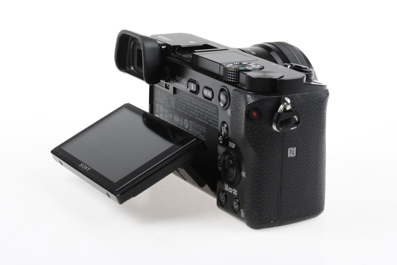 Sony Alpha 6000 mit E PZ 16-50mm OSS - #3941739