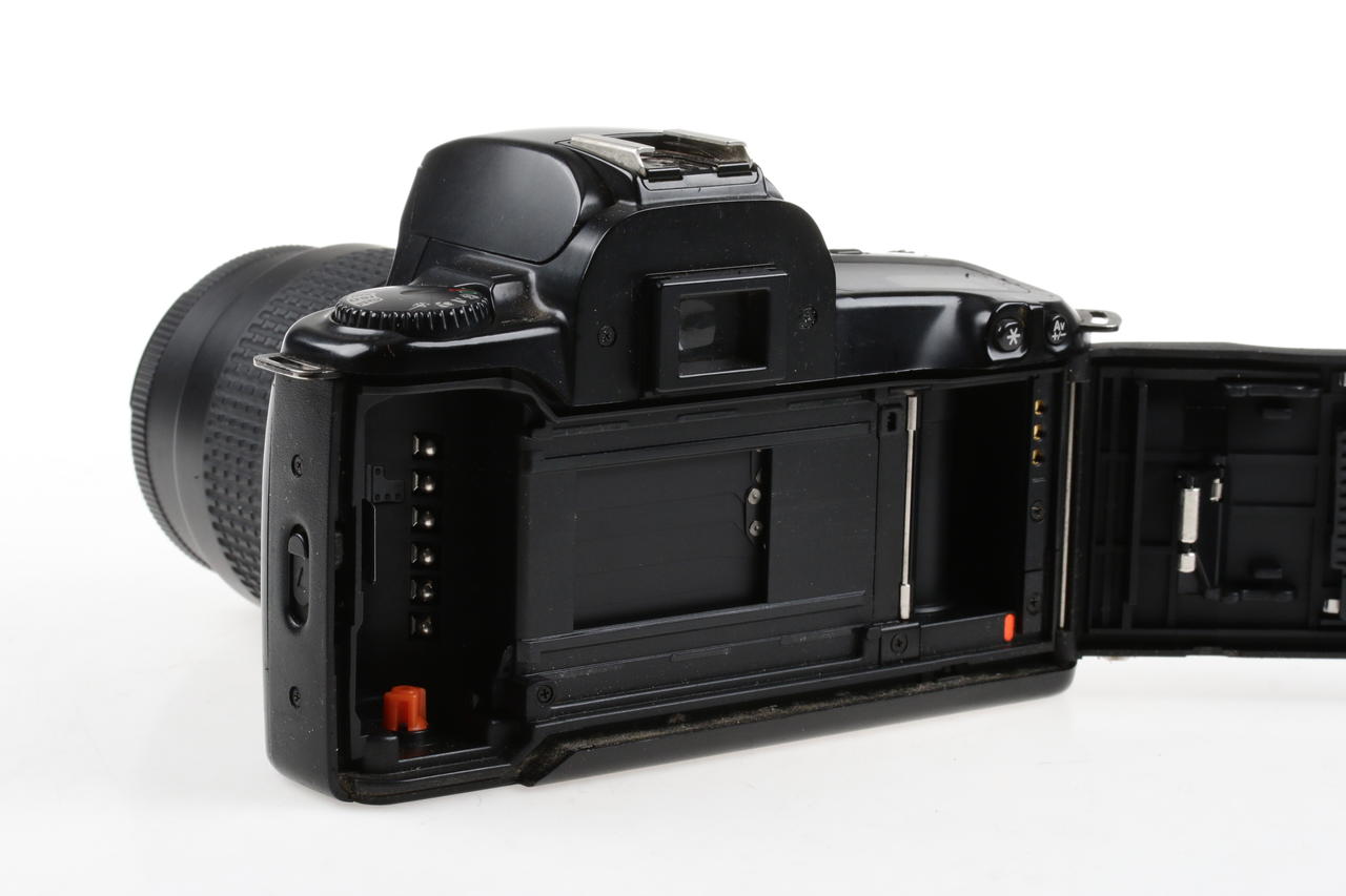 Canon EOS 500 mit EF 35-80mm f/4,0-5,6 III - #8875456