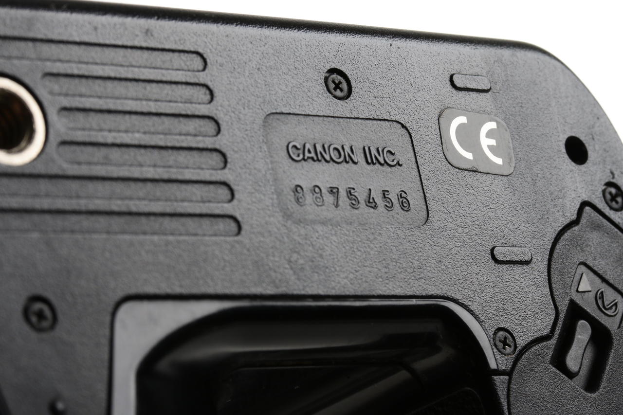 Canon EOS 500 mit EF 35-80mm f/4,0-5,6 III - #8875456