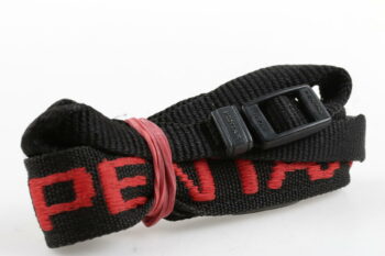 Pentax Tragegurt mit roter Schrift