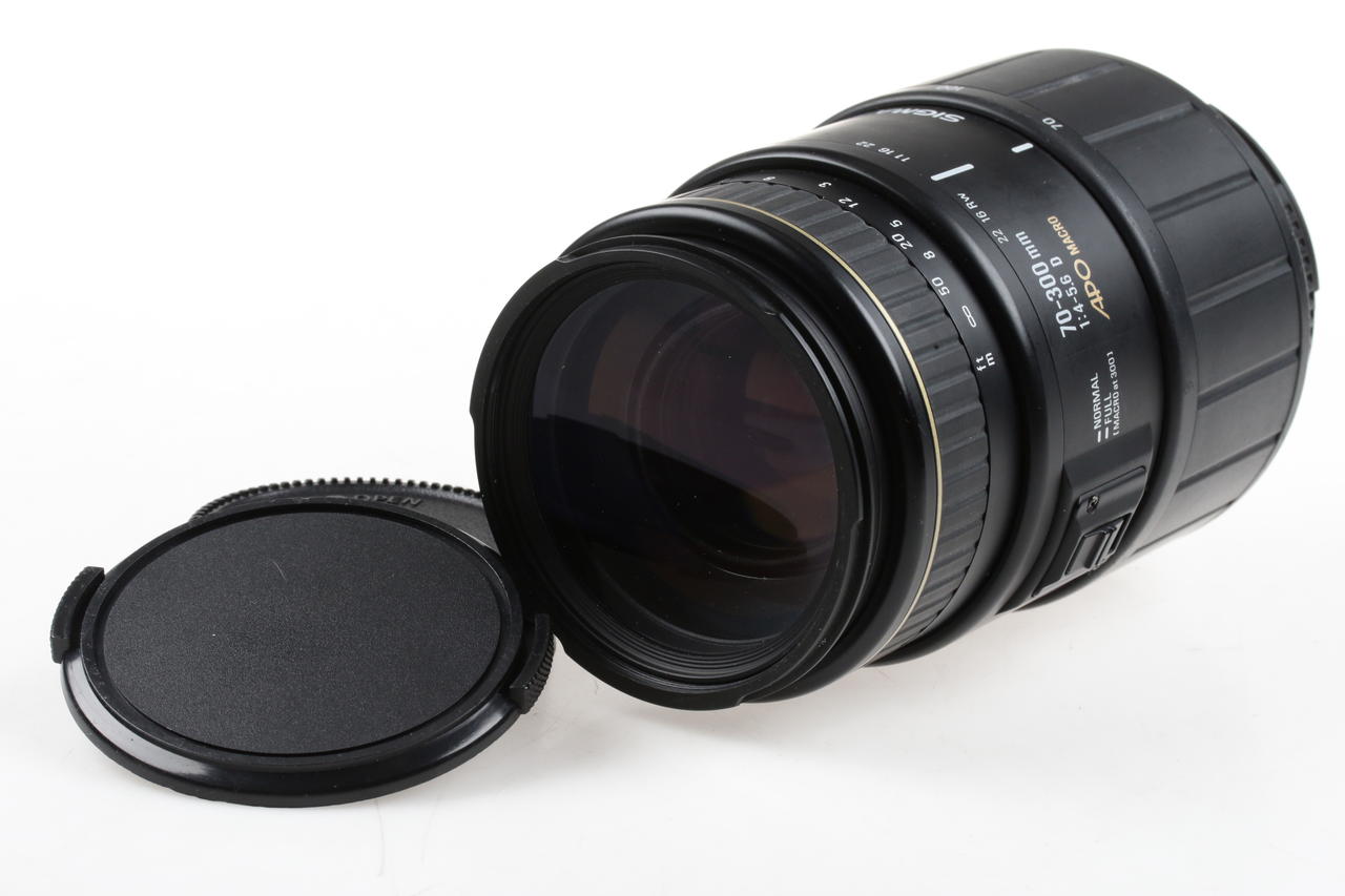 Sigma 70-300mm f/4,0-5,6 D APO Macro für Nikon F (FX) - #3031547
