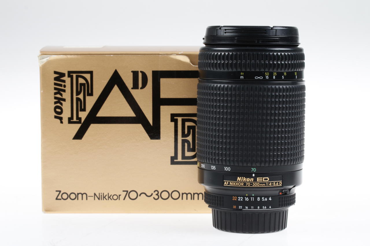 Nikon AF NIKKOR 70-300mm f/4,0-5,6 D ED - #587457