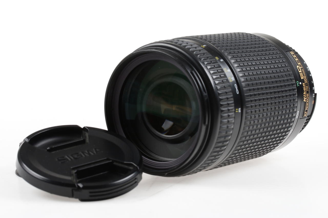 Nikon AF NIKKOR 70-300mm f/4,0-5,6 D ED - #587457