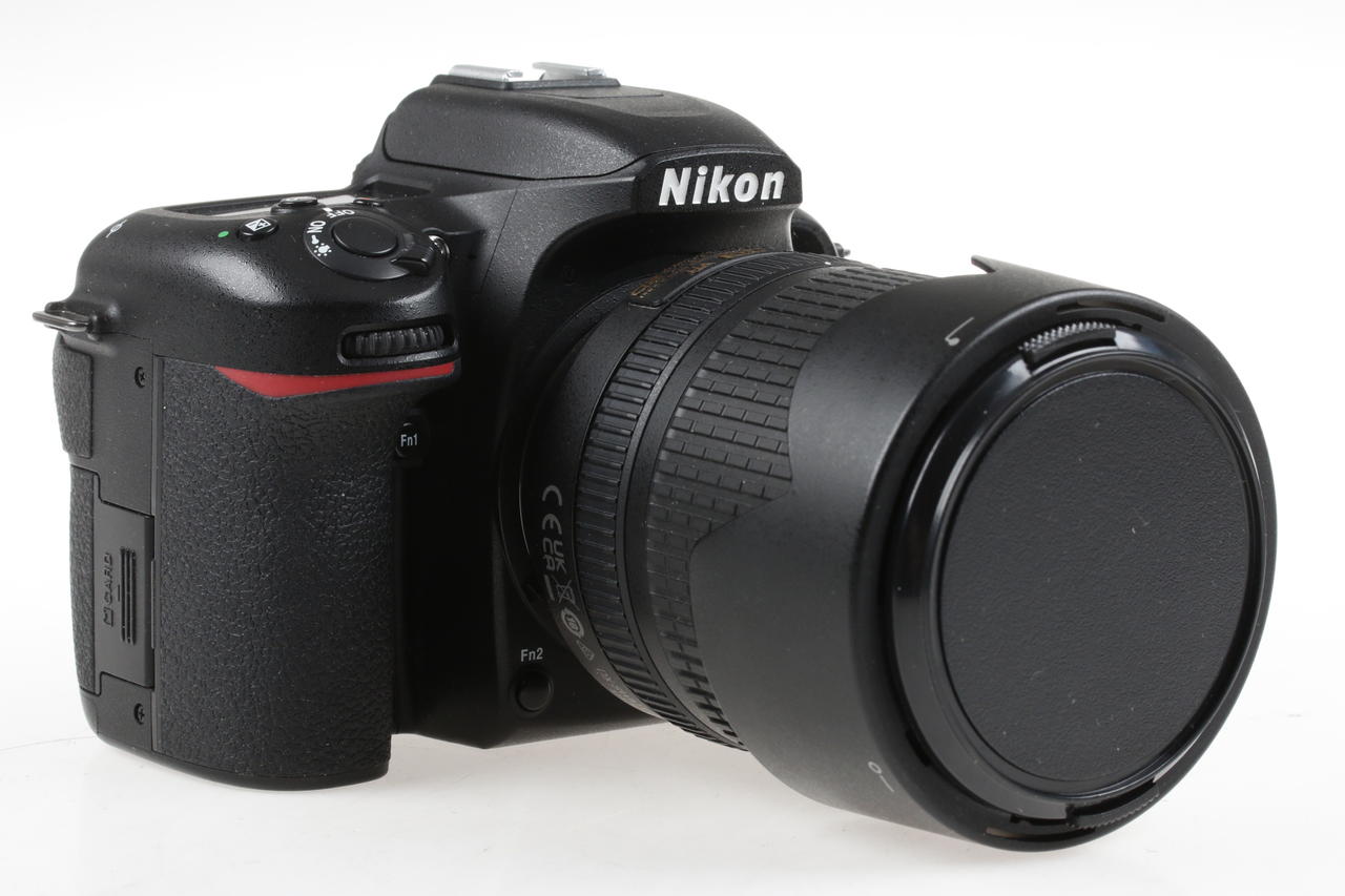 Nikon D7500 mit AF-S 18-140mm f/3,5-5,6 VR G ED - #6150173