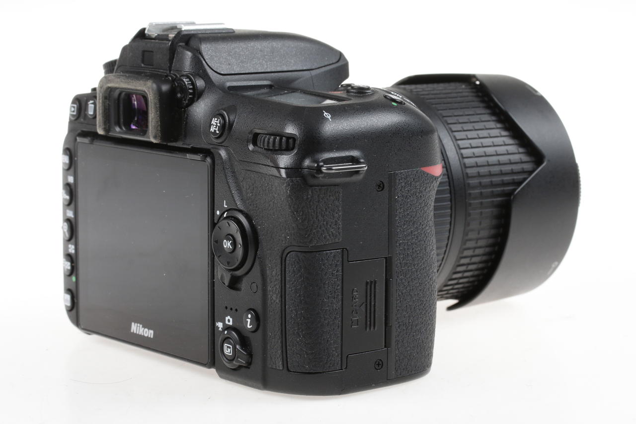 Nikon D7500 mit AF-S 18-140mm f/3,5-5,6 VR G ED - #6150173