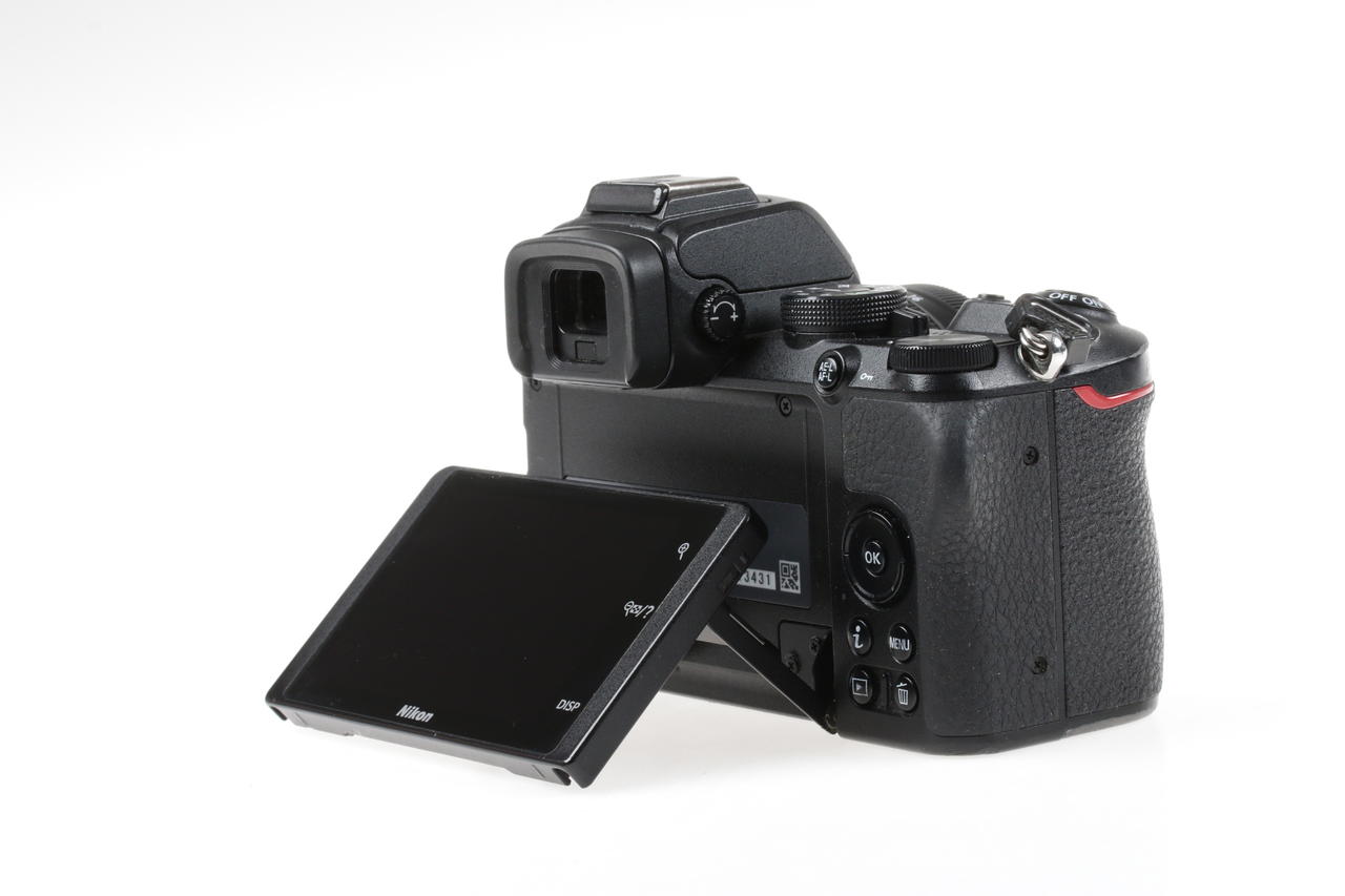 Nikon Z 50 mit DX 16-50mm f/3,5-6,3 VR - #6013431