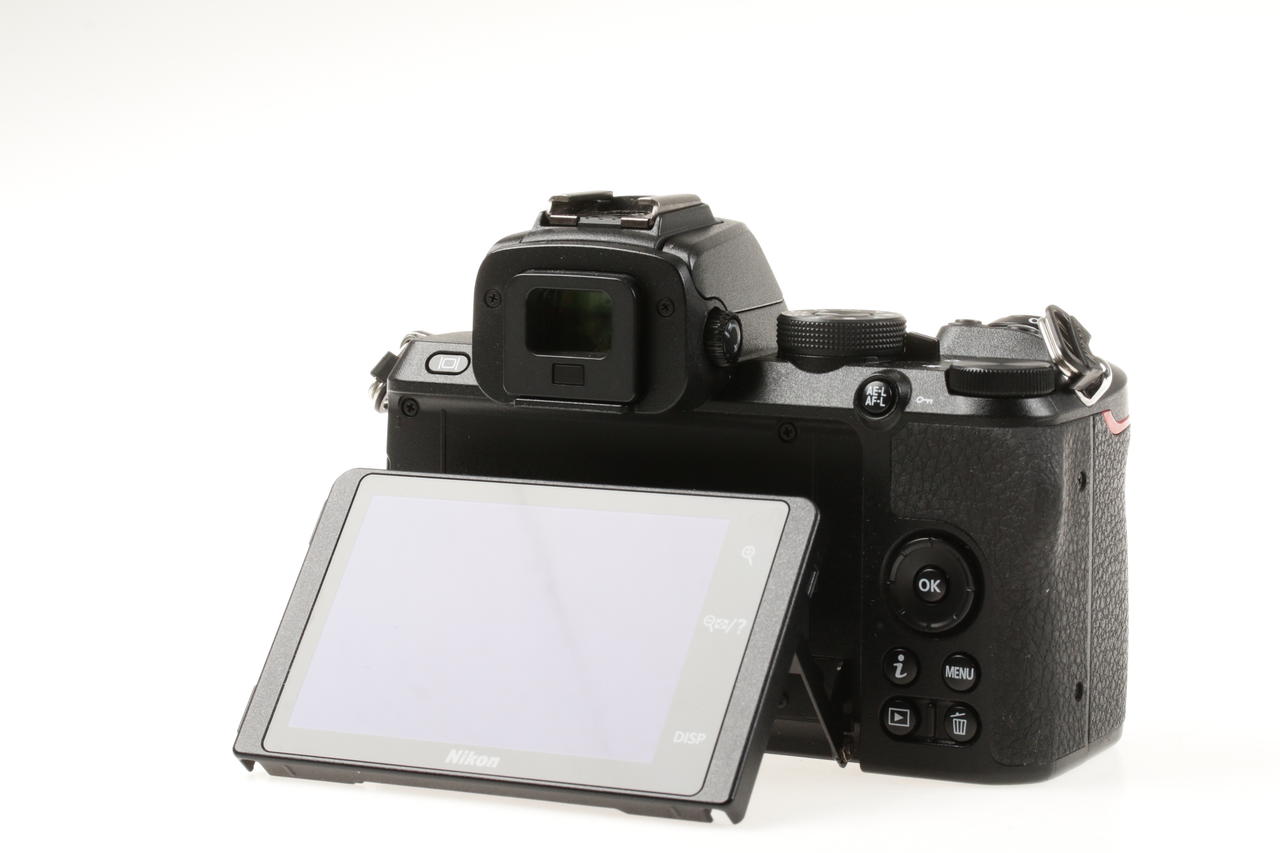 Nikon Z 50 mit DX 16-50mm f/3,5-6,3 VR - #6086076