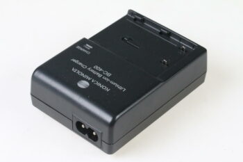Minolta Li-Ion Battery Charger BC-400