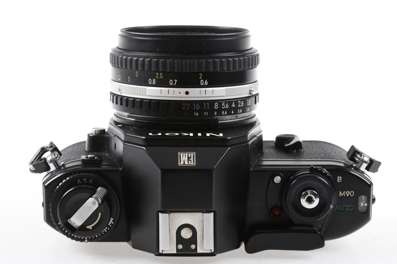 Nikon EM mit MF 50mm f/1,8 Series E - #7301106 - Image 5