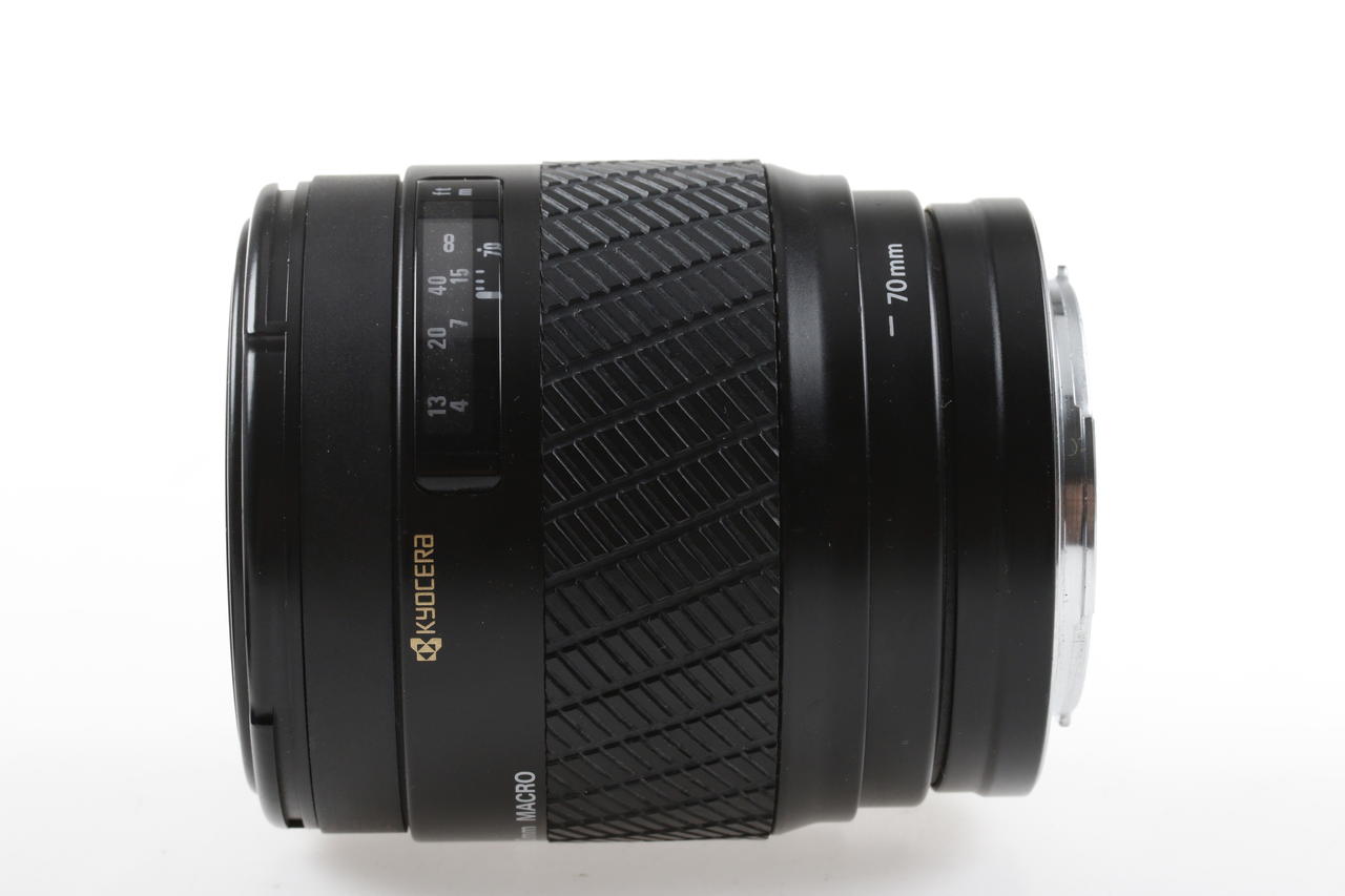 Yashica 230 AF mit AF 35-70mm f/3,3-4,5 und AF 70-210mm f/4,0-5,6 - #0118657