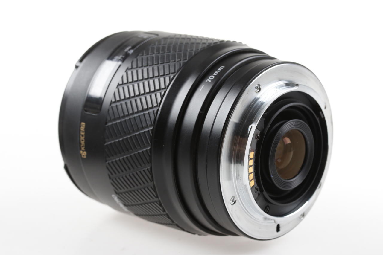 Yashica 230 AF mit AF 35-70mm f/3,3-4,5 und AF 70-210mm f/4,0-5,6 - #0118657