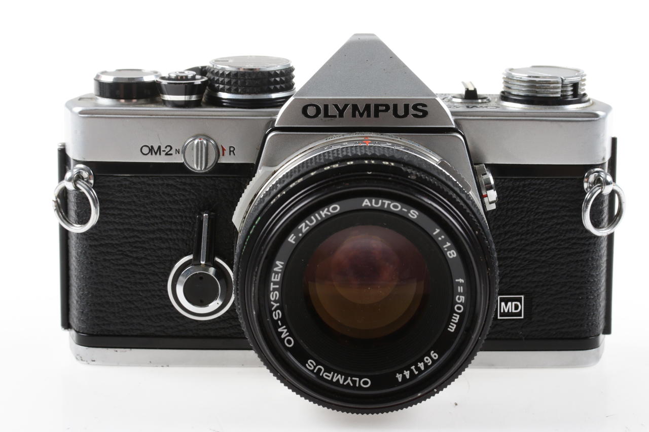 Olympus OM-2N mit F.Zuiko MC 50mm f/1,8 Auto S - #633139