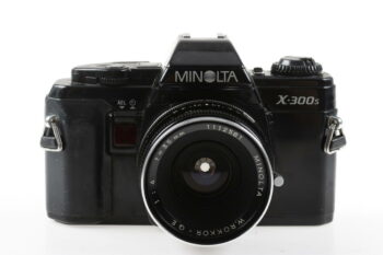 Minolta X-300s mit W.Rokkor QE 35mm f/4,0 - #61301843