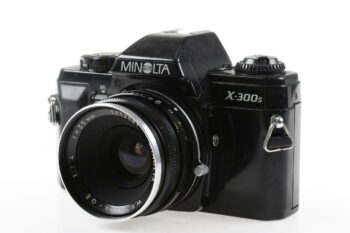 Minolta X-300s mit W.Rokkor QE 35mm f/4,0 - #61301843