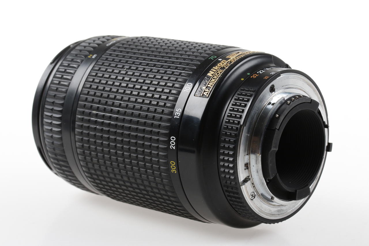 Nikon AF NIKKOR 70-300mm f/4,0-5,6 D ED - #289039 - Image 3