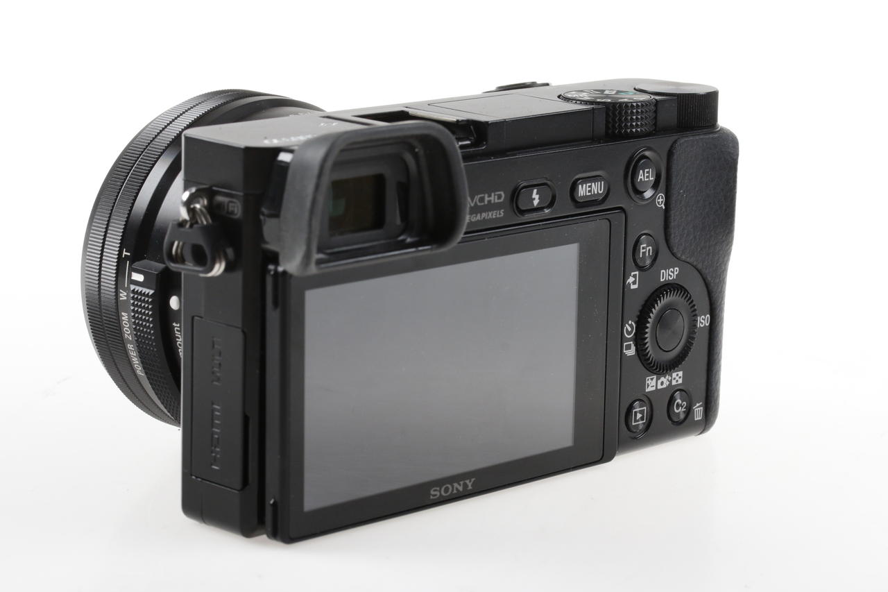 Sony Alpha 6000 mit E PZ 16-50mm OSS - #4080070