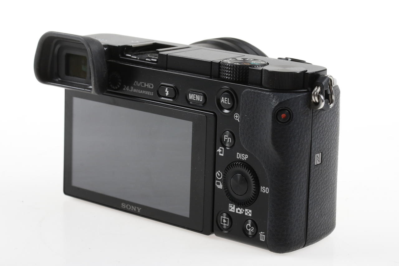 Sony Alpha 6000 mit E PZ 16-50mm OSS - #4080070