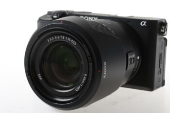 Sony Alpha 6600 mit 18-135mm f/5,0-6,5 OSS - #4181799
