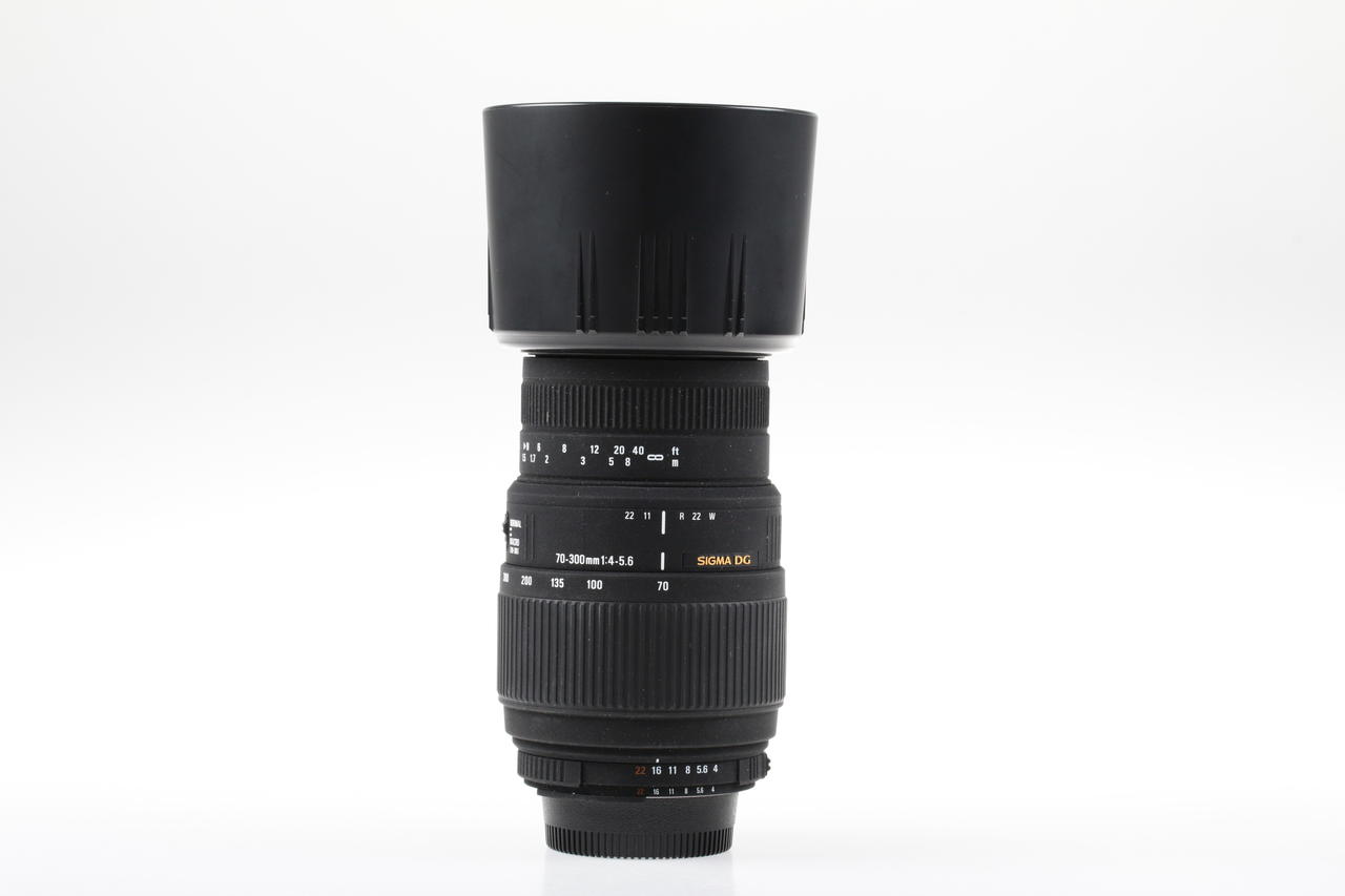 Sigma 70-300mm f/4,0-5,6 DG Macro für Nikon F (AF FX)