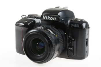 Nikon F-601 mit AF 35-80mm f/4,0-5,6 D - #2372937