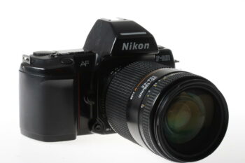 Nikon F-801 mit AF Nikkor 35-135mm f/3,5-4,5 - #2367197