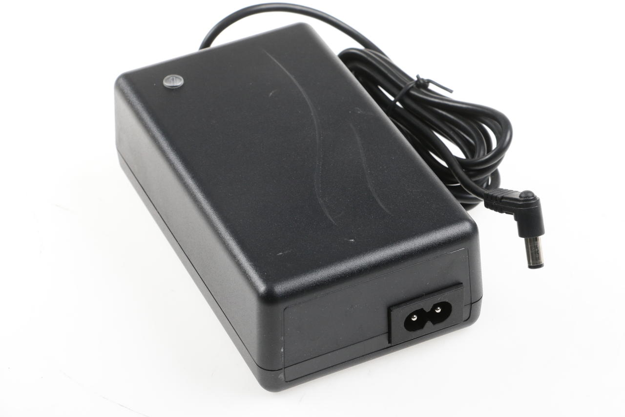 Elinchrom Elinchrom Schnellladegerät Multivoltage 90-260V EL19283 - Image 3