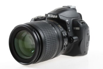 Nikon D3000 mit AF-S DX 18-105mm f/3,5-5,6 G ED VR - #6571332