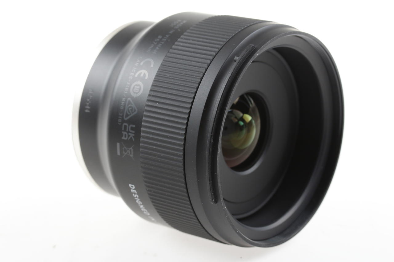 Tamron 24mm f/2,8 Di III OSD M1:2 für Sony FE