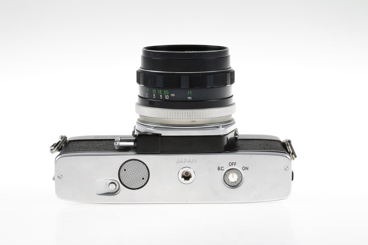 Minolta SR-T 101 mit MC Rokkor-PF 55mm f/1,7 - #1573741