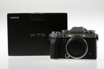 FUJIFILM X-T5 Gehäuse - Silber - spiegellose Systemkamera - #2D012534
