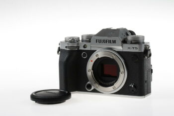 FUJIFILM X-T5 Gehäuse - Silber - spiegellose Systemkamera - #2D012534