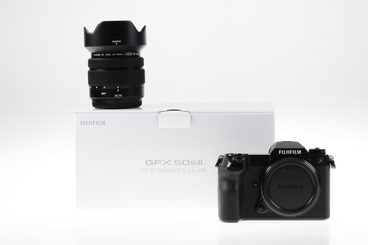 FUJIFILM GFX50S II Gehäuse mit GF 35-70mm f/4,5-5,6 WR - #14003046