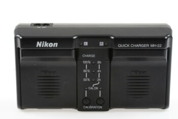 Nikon MH-22 Schnellladegerät / Quick Charger