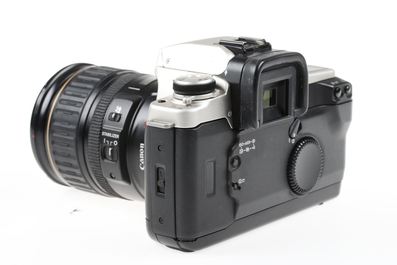 Canon EOS 50E mit EF 28-135mm f/3,5-5,6 IS USM - #1652799