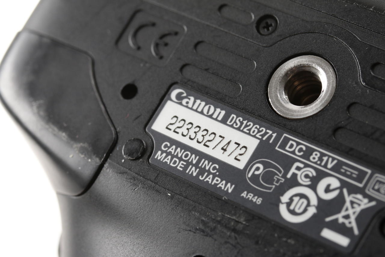 Canon EOS 550D mit EF-S 18-55mm f/3,5-5,6 IS - #2233327472