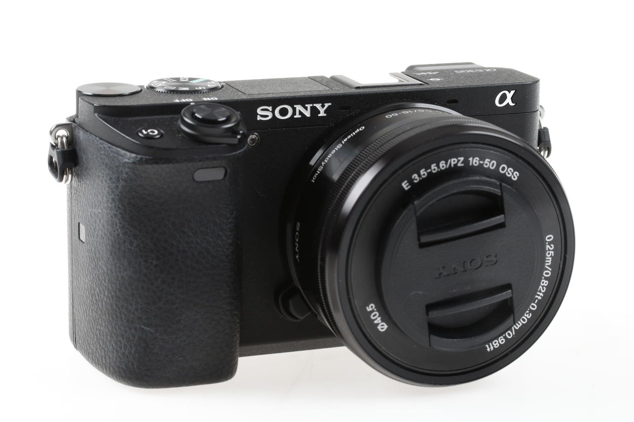 Sony Alpha 6300 mit E PZ 16-50mm OSS - #3821614