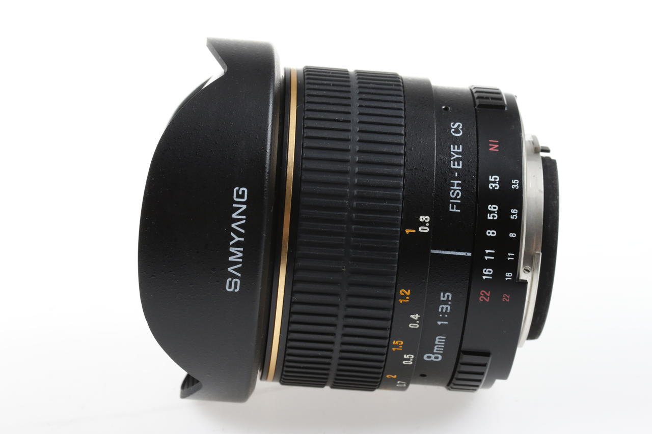 Samyang 8mm f/3,5 UMC Fish Eye CS für Nikon AE
