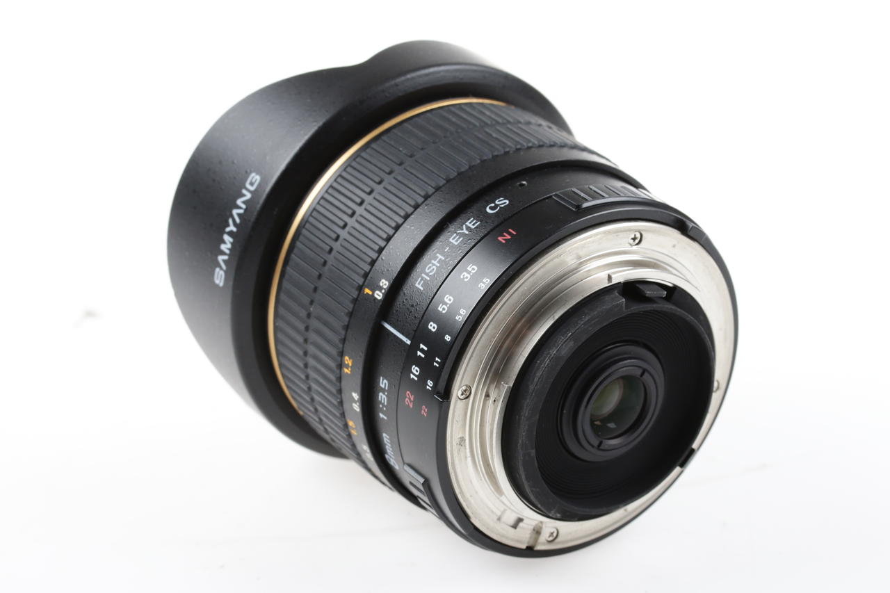 Samyang 8mm f/3,5 UMC Fish Eye CS für Nikon AE