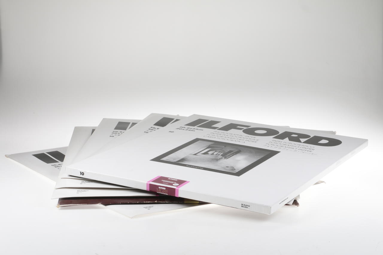 Ilford Konvolut 50,8x60,4cm MG FB Papiere 6 Packungen je 10Bl.