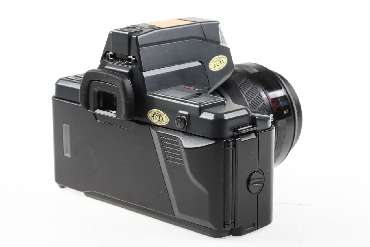 Yashica 230 AF mit AF 35-105mm f/3,5-4,5 Macro und Zubehör - #083058