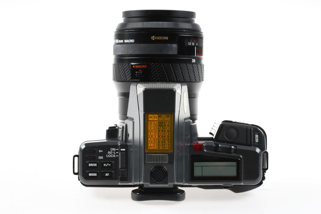 Yashica 230 AF mit AF 35-105mm f/3,5-4,5 Macro und Zubehör - #083058