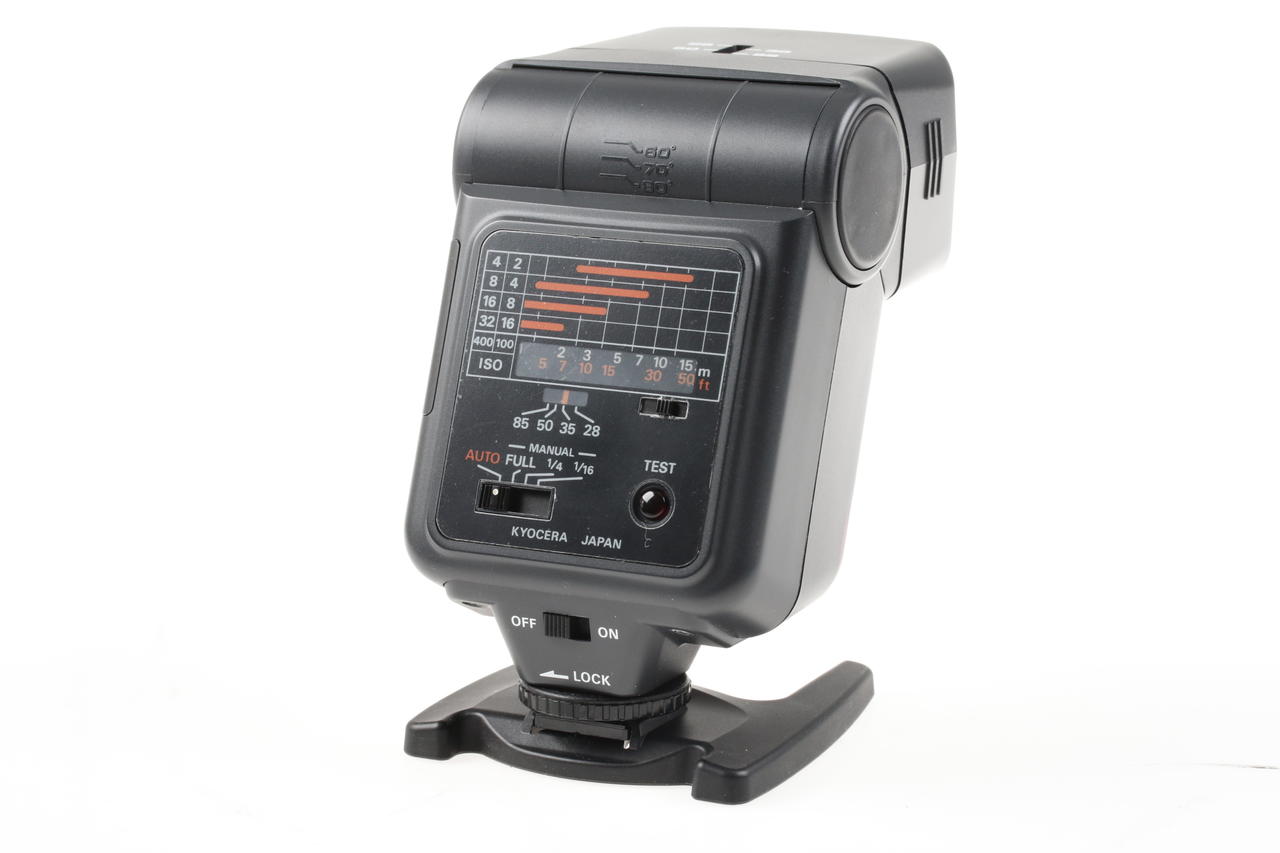 Yashica 230 AF mit AF 35-105mm f/3,5-4,5 Macro und Zubehör - #083058