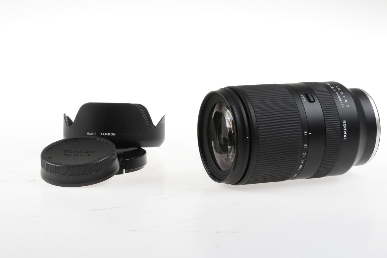 Tamron 18-300mm f/3,5-6,3 Di III-A VC VXD für Sony E-Mount