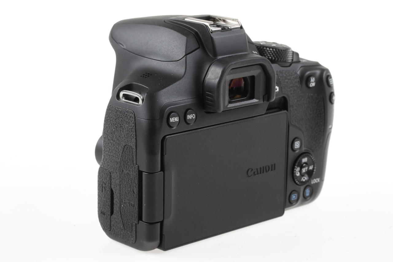 Canon EOS 850D mit EF-S 18-55mm IS STM - #1030320000322