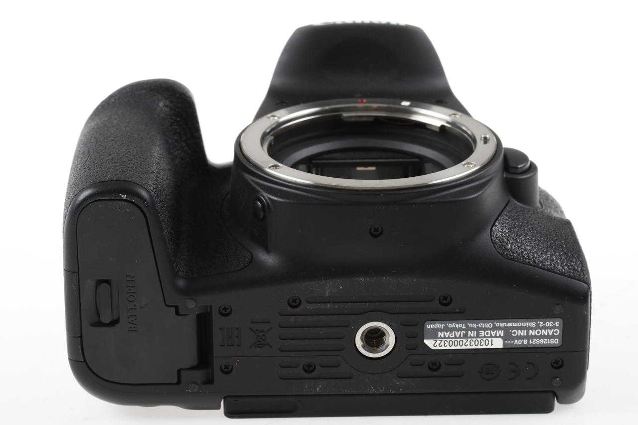 Canon EOS 850D mit EF-S 18-55mm IS STM - #1030320000322