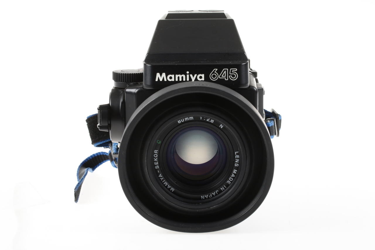 Mamiya 645 Super mit Sekor C 80mm f/2,8 - #GA01894