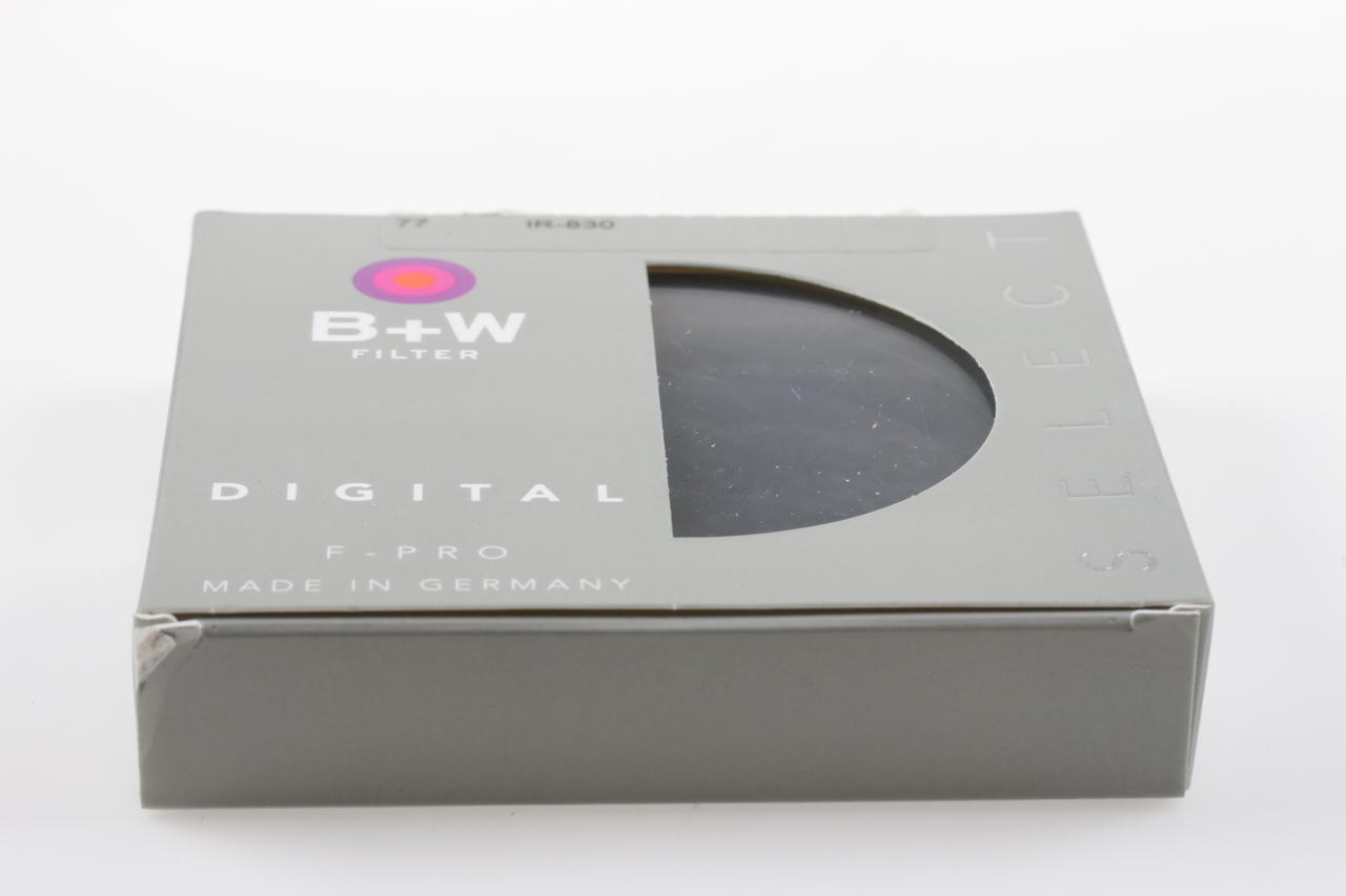 B&W IR-830 F-Pro Filter - 77mm