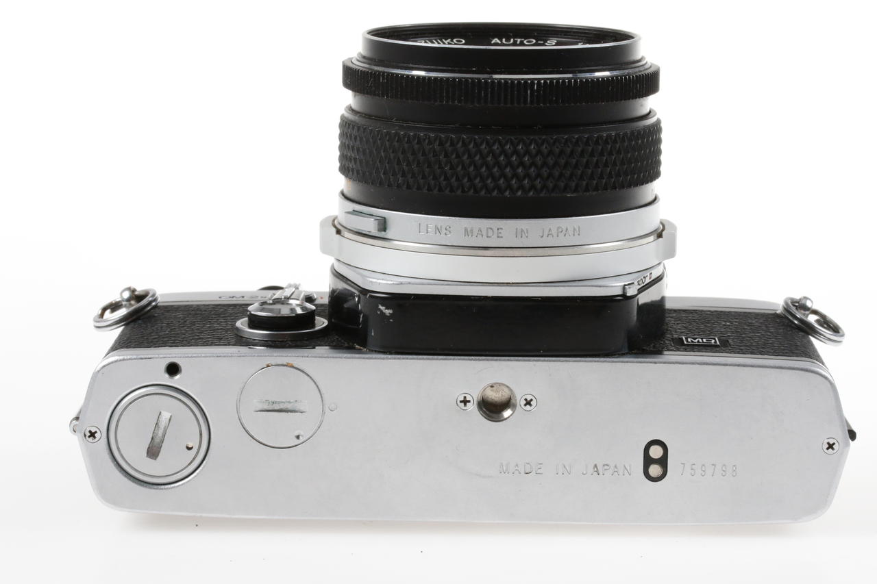 Olympus OM-2N mit F.Zuiko MC 50mm f/1,8 Auto S - #759798